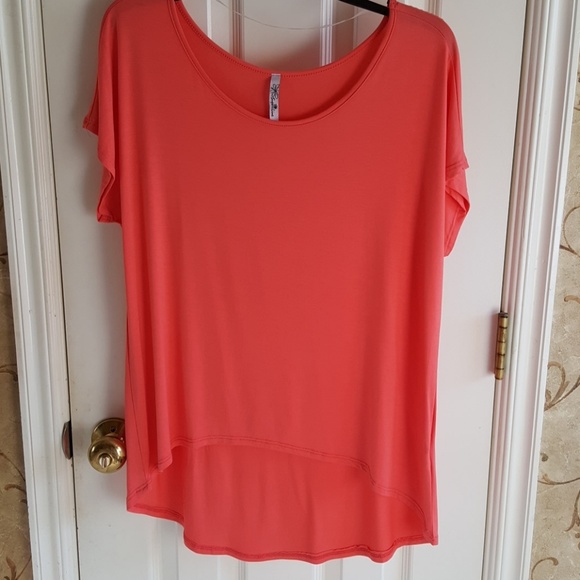 Top - Picture 1 of 2